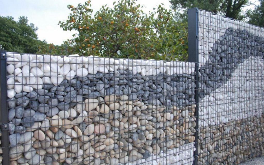 Каменный забор (габионы)